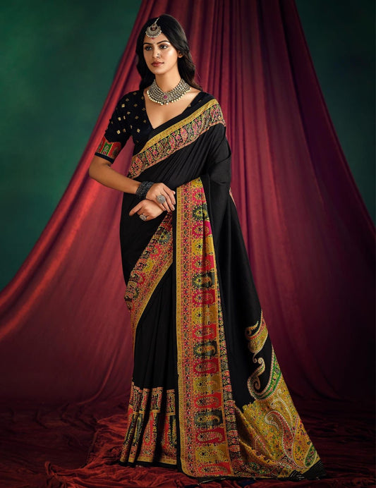 Navata Black